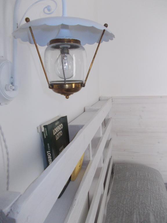 4 Camere A Trani Δωμάτιο φωτογραφία